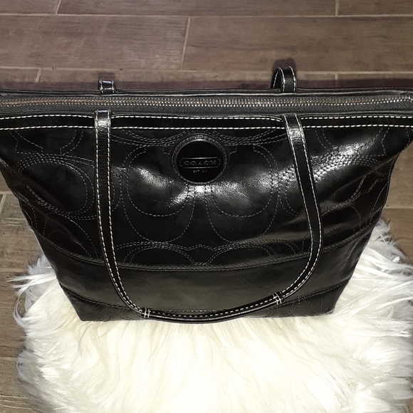 Coach - Picture 4 of 5